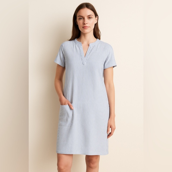 Isaac Mizrahi Dresses & Skirts - Isaac Mizrahi Live Blue White Striped Short Sleeve Shift Dress Size M. AA42